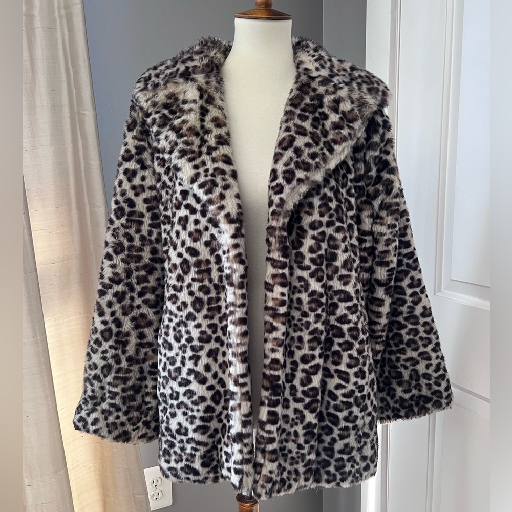 Banana Republic Factory leopard print faux fur Jacket